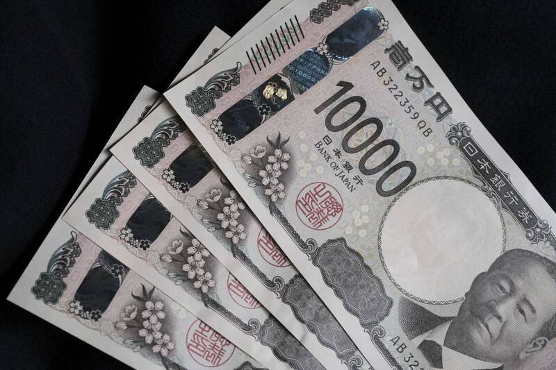 日本50来岁女子在社交媒体结识了诈骗集团伪装的美国军医,陆续被对方骗走2180万日圆。(彭博) 日本50来岁女子在社交媒体结识了诈骗集团伪装的美国军医,陆续被对方骗走2180万日圆。(彭博)