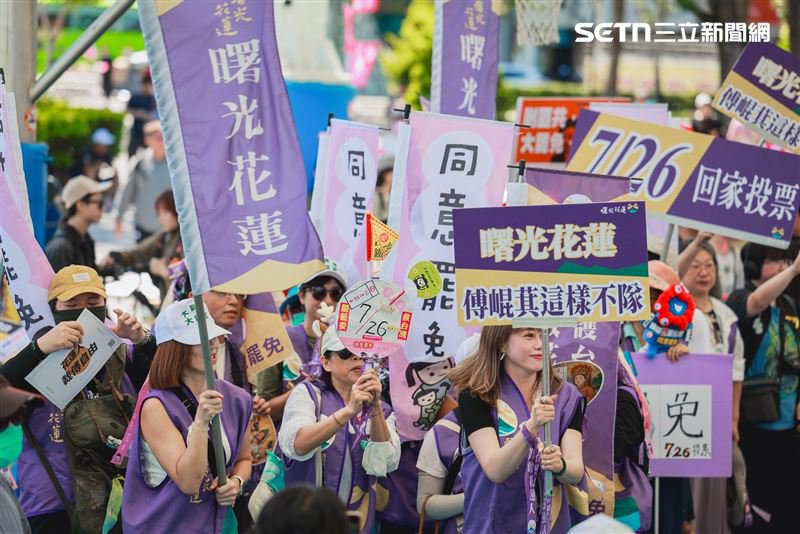 罢免傅昆萁团体之一曙光花莲参与护国大遶境花莲誓师。 （图/反共护台联盟提供）