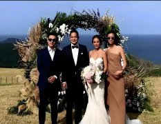 郭晶晶在小叔子婚礼上忙前忙后