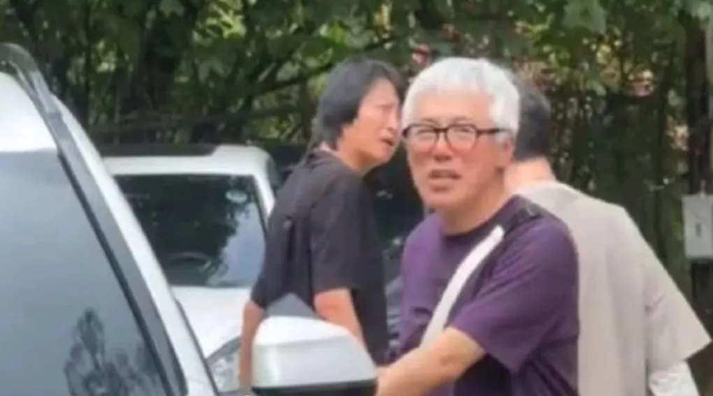 经纪人回应张宇满头白发，称其生活状况良好