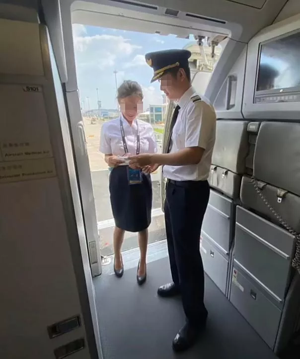 网传坠亡机长能力排查不合格 业内人士揭晋升内幕