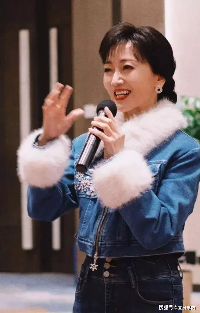 赵雅芝:我这辈子最明智的选择,就是带俩儿子嫁给了黄锦燊
