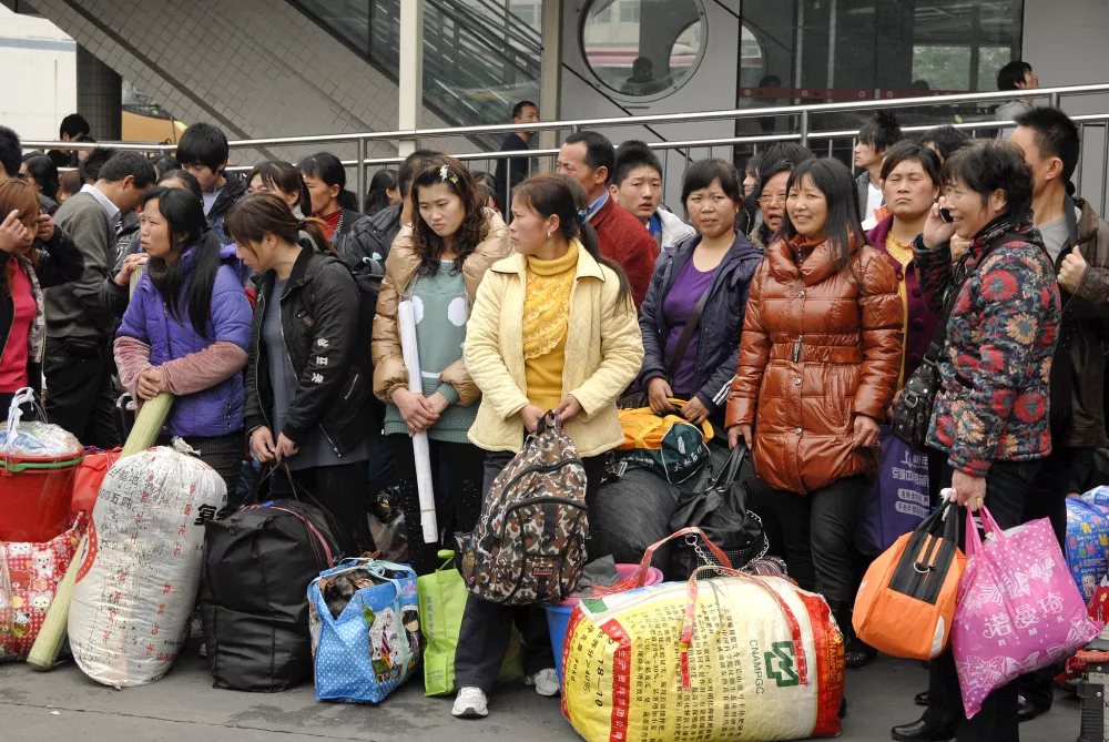 大龄中国农村女工养老困境:六七十岁还在拼命