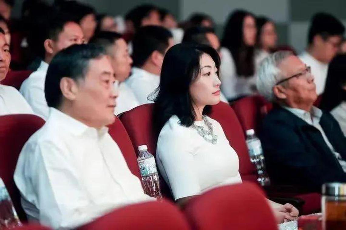 娃哈哈创始人宗庆后去世约一年后，公司现掌门人宗馥莉因资产纠纷和财产继承被三名自称是她同父异母的弟妹起诉。 （取自互联网）