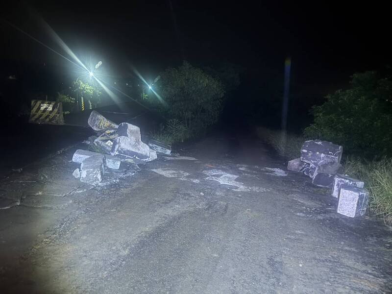 滥倒地点为造桥乡德照桥下方。(图由警方提供) 滥倒地点为造桥乡德照桥下方。(图由警方提供)