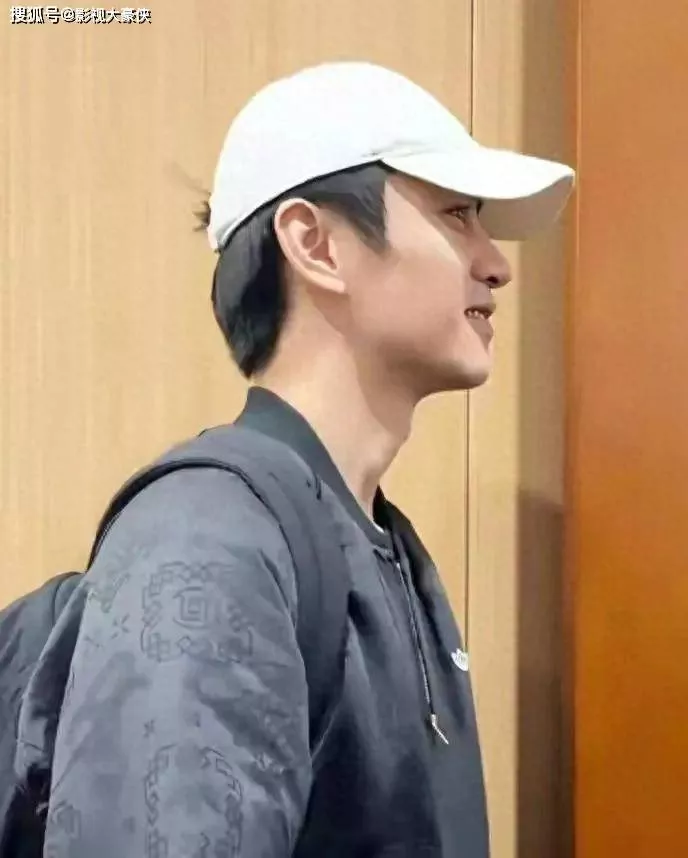离婚半年，陈妍希逆袭成女王，陈晓成背景板？