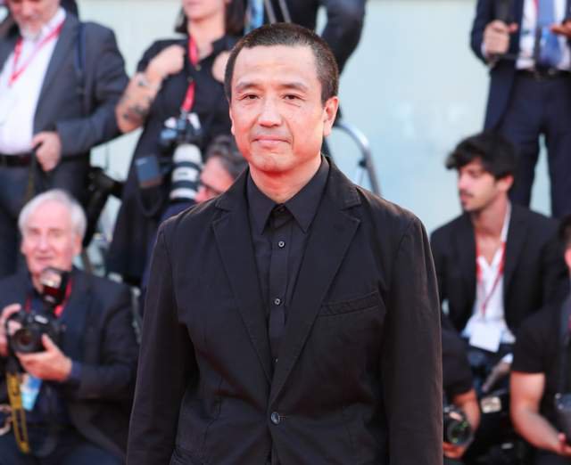 娄烨回应职务侵占风波！称对方诬陷捏造，网友爆料资方被坑惨了