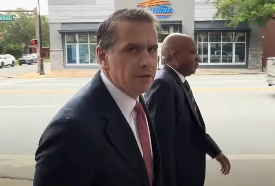 美司法部2号人物、特朗普前律师会见爱泼斯坦同伙