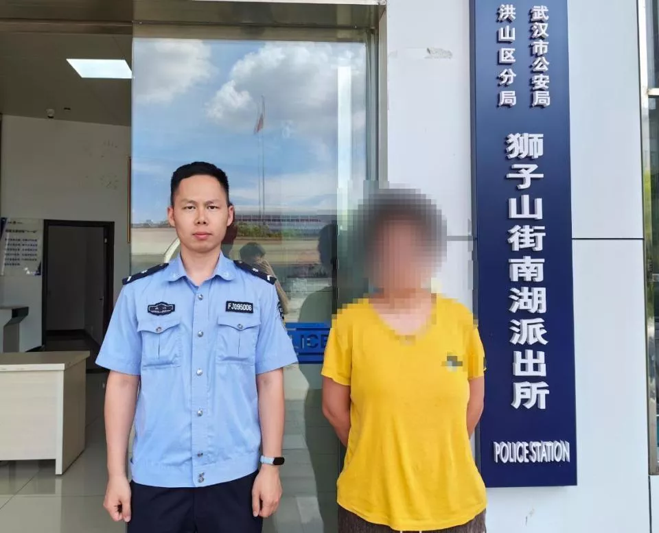 想带女儿玩又不想买票,女子伪造2000张游乐园门票