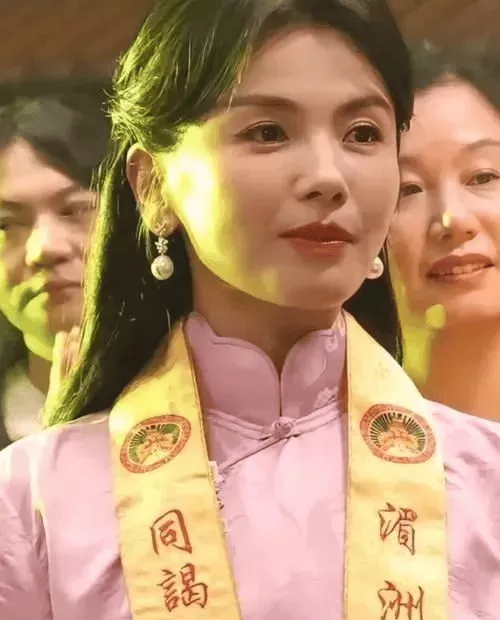 一级警督开道,超规格礼遇!46岁刘涛官宣新身份