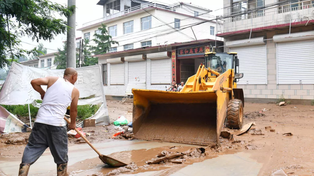 中国北方暴雨,泥石流造成4人死亡 8人失联
