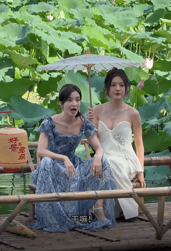 女星李晟因"豪迈岔腿坐"引热议，本人回应：咋啦