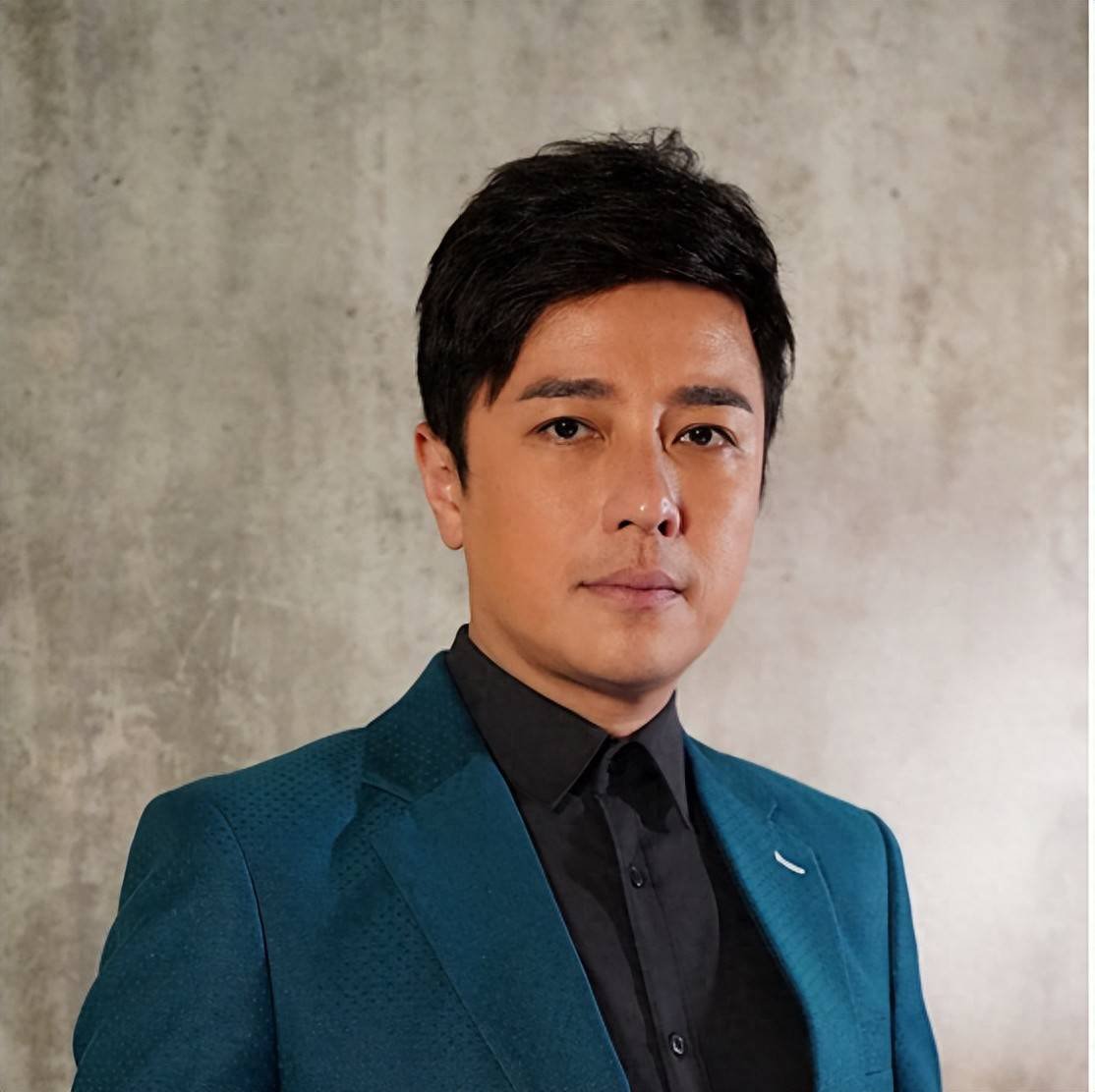 港知名男星父亲去世 拥有多家连锁店身价不菲 曾有机会爆火