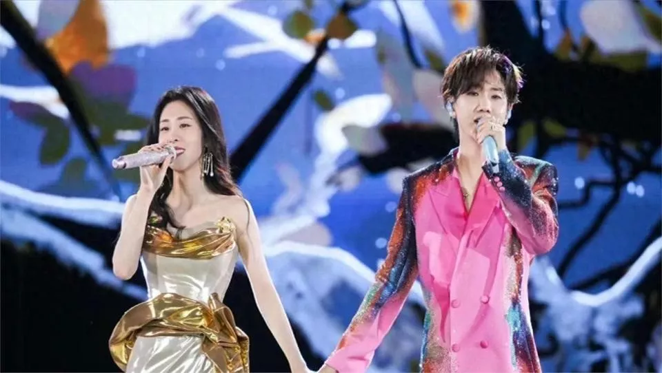 张碧晨风波牵扯出5位顶流,已不是道德问题这么简单了