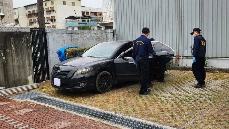 屏东警方进行搜证(屏东警方提供) 屏东警方进行搜证(屏东警方提供)