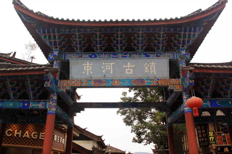 妈妈带孩子一家四口住民宿被商家回复“三女一男”