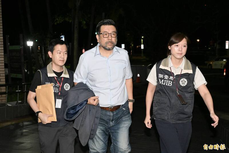 国民党籍台北市议会副议长叶林传涉贪案，半夜三点移送北检复讯。（记者丛昌瑾摄）