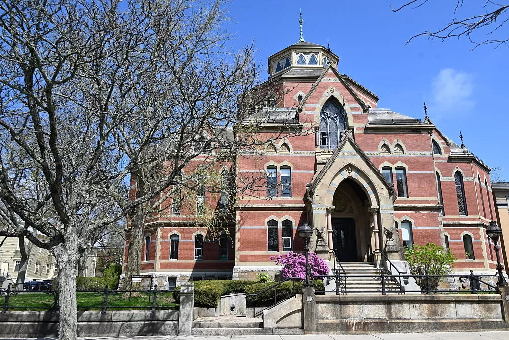 布朗大学付5000万和解 承诺不推广“非法DEI”