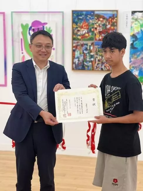 郑钧14岁儿子被吐槽长相,刘芸霸气护娃