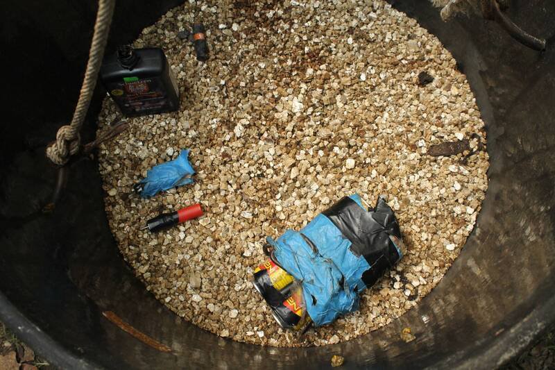 男子住处里的土制炸弹。（图撷自Polk County TN Sheriff's Office脸书）