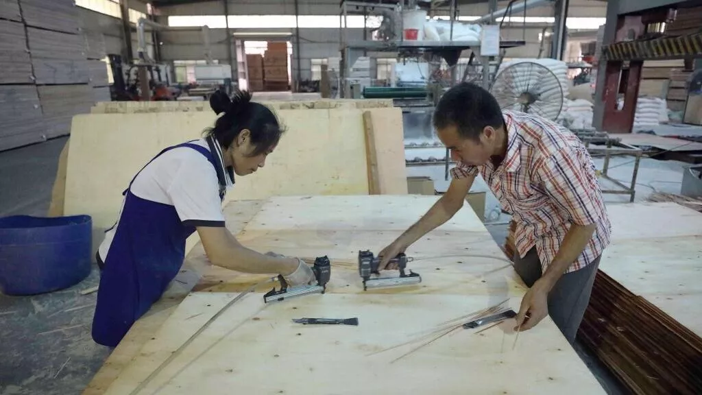 中国将打击新兴产业投资"羊群效应":严防一哄而上