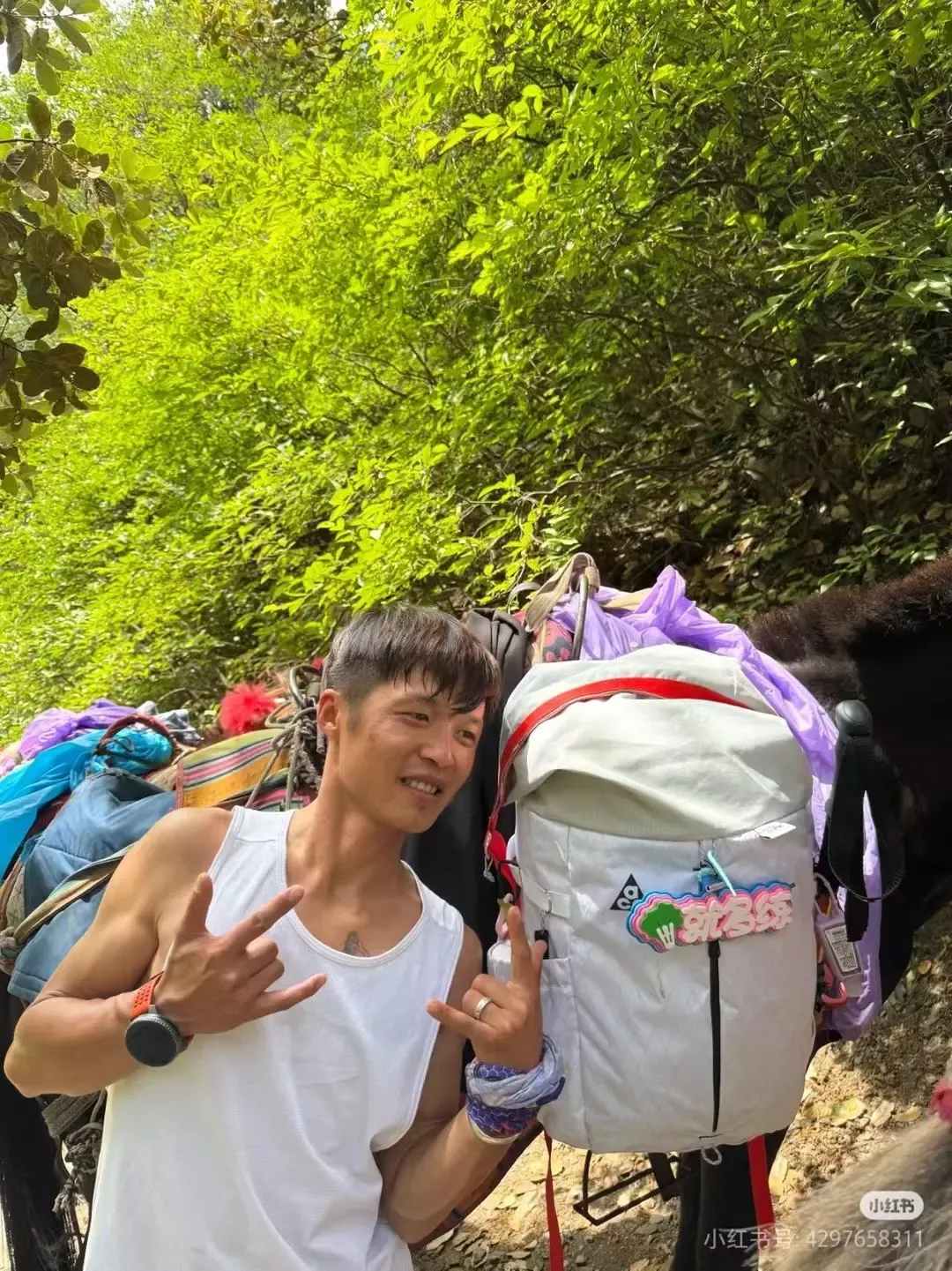 男子徒步梅里雪山环线失联近10天留下两个年幼的孩子