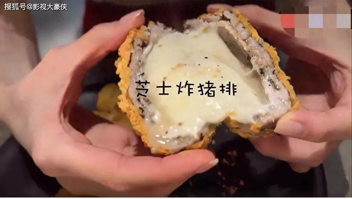 黄磊女儿下厨给妹弟做饭,乖巧又懂事