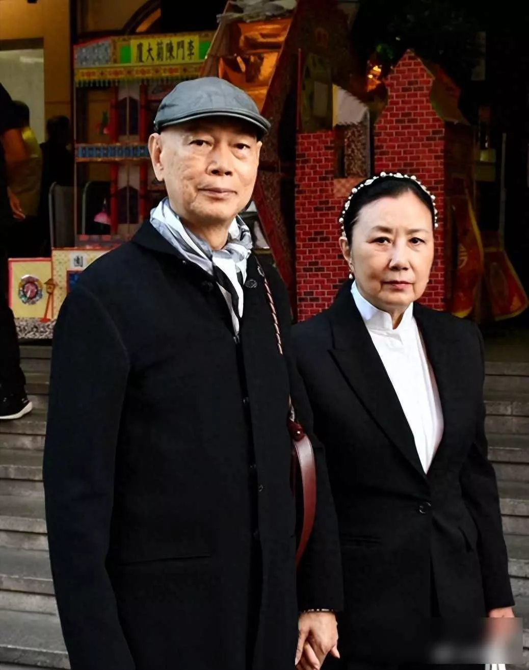 抗癌四次的罗家英,突然立遗嘱分财产,和汪明荃却冷战了?