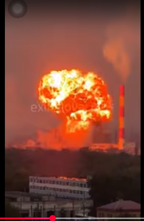 俄炼油厂爆炸窜蘑菇云 连卫星都看得到 俄炼油厂爆炸窜蘑菇云 连卫星都看得到