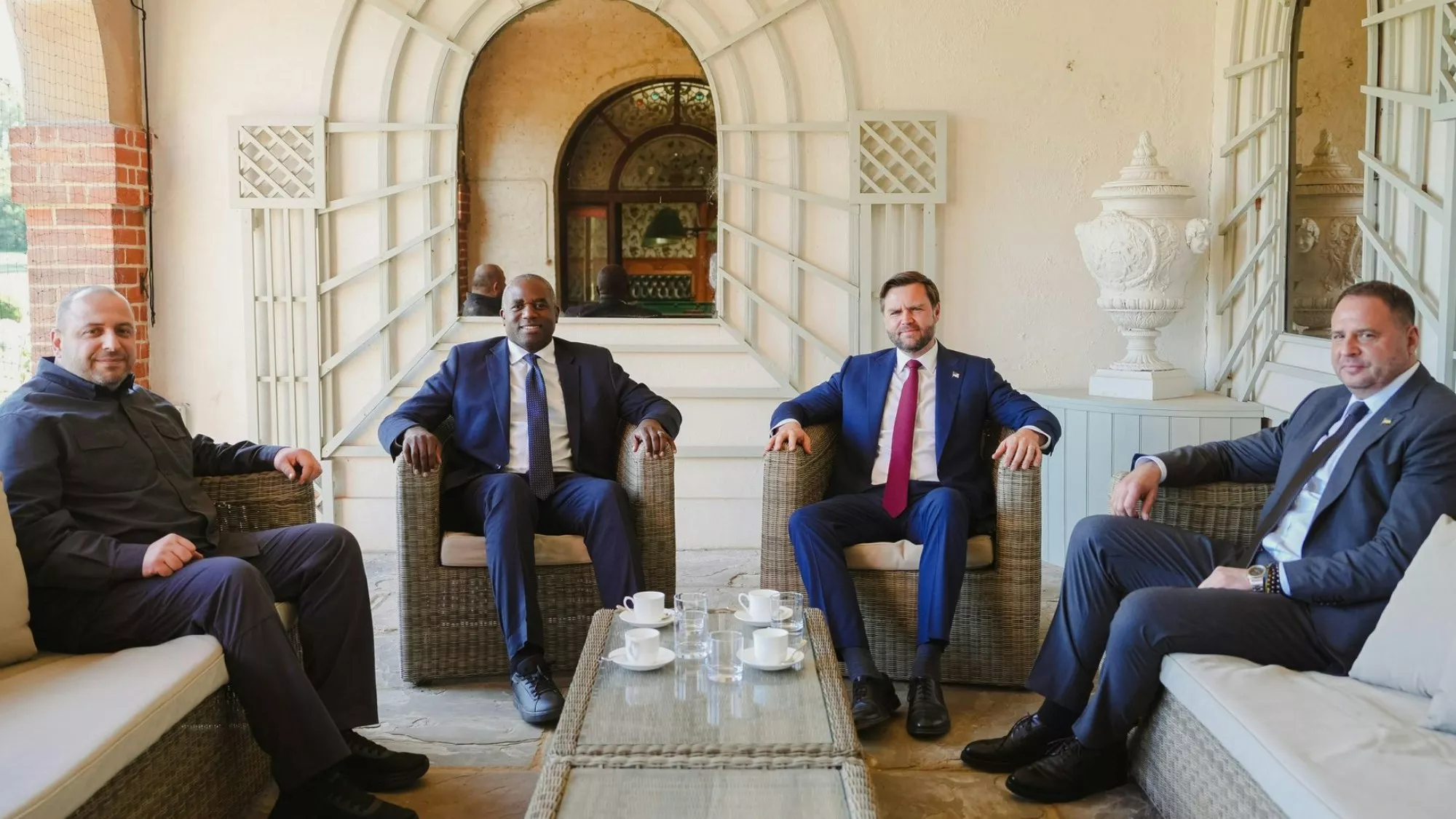 欧洲乌克兰遭边缘化 双普815会晤或成“雅尔塔2.0”?