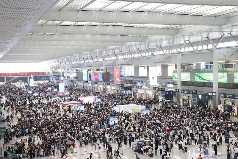 上海浦东虹桥机场取消入口安检 中国城市过度安检成热议话题?