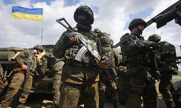 前线缺兵?乌克兰拟上调男性禁出境年龄 前线缺兵?乌克兰拟上调男性禁出境年龄