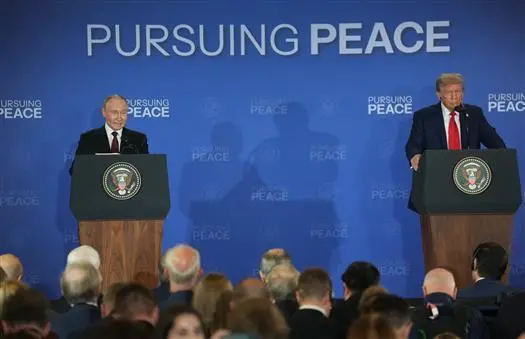 普京被赞英语流利，与特朗普同车无需翻译