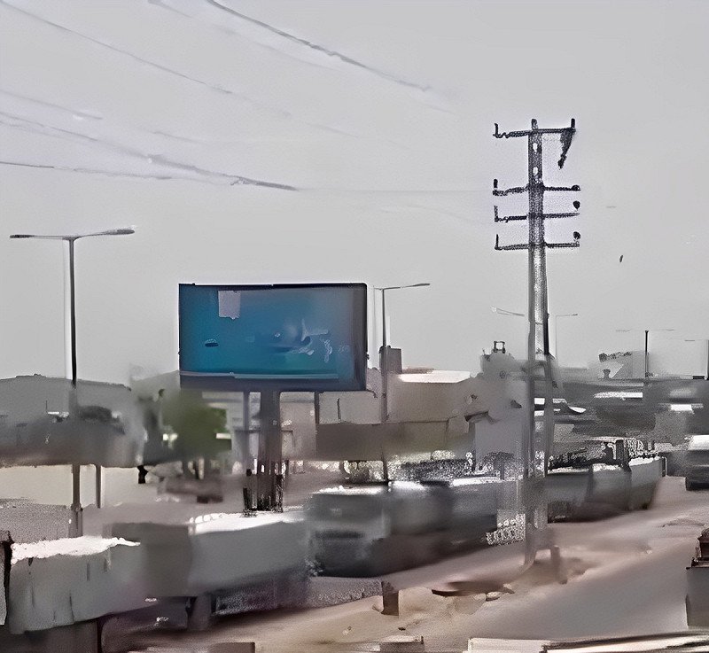 哈玛斯武装在加沙中部迪尔巴拉（Deir al-Balah）地区再次抢夺人道物资卡车。 图：翻摄自 X