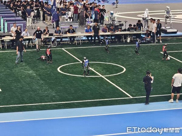 ▲▼世界人形机器人运动会开幕式。 (图/记者陈冠宇摄)