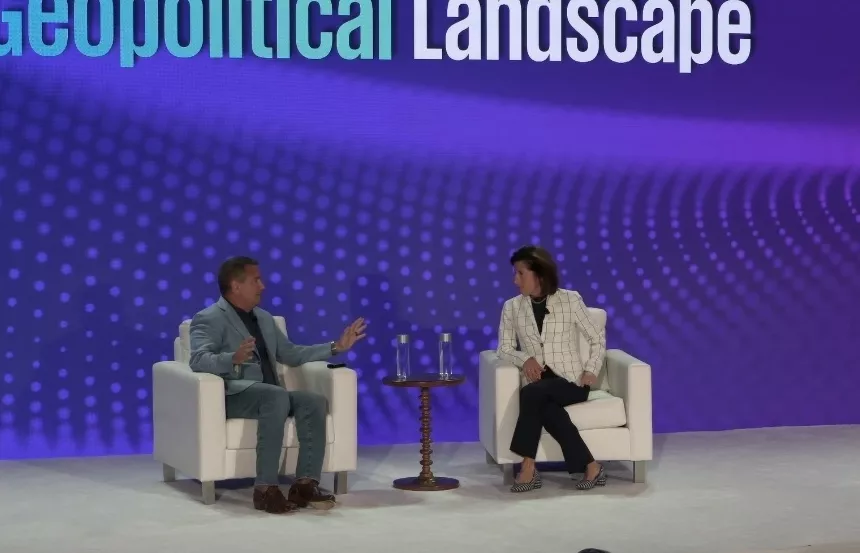 雷蒙多谈AI竞争:阻止中国是件蠢事