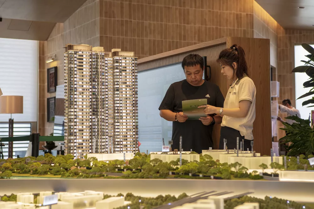 北京住宅用地土拍成交额增37%，久违“砸蛋”声回来了