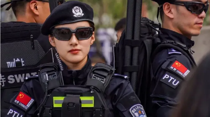 中國神級美女特警應煒敏。翻攝微博/浙江省寧波市警局