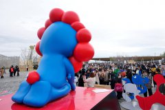 大阪地铁瘫痪3万人困在世博 躺地过夜画面曝光