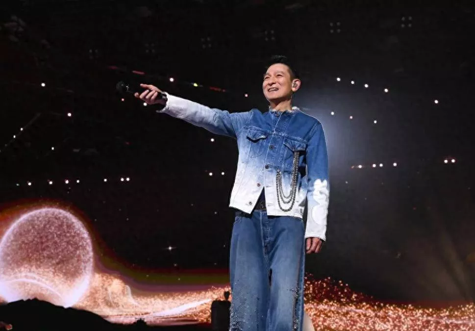 刘德华演出众星云集,关之琳跟年轻时没区别