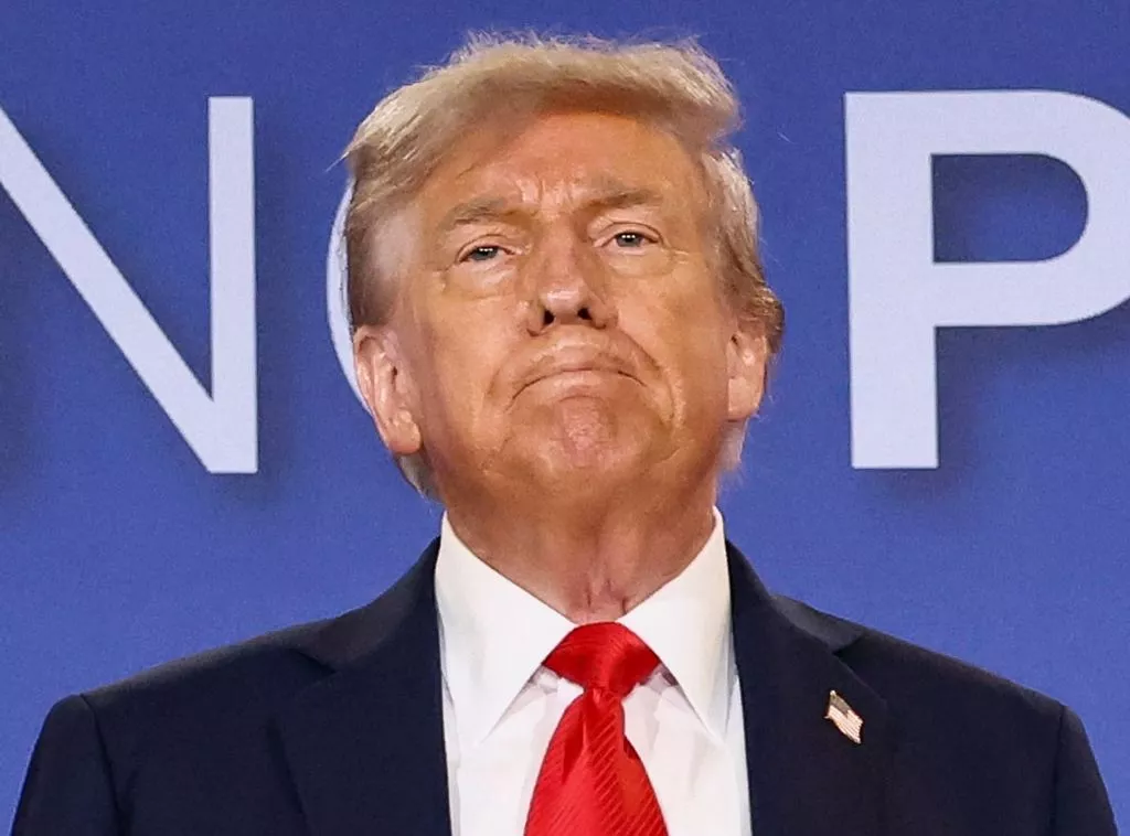 川普曝“只要我在位 习近平就不会攻台” 中方回应了