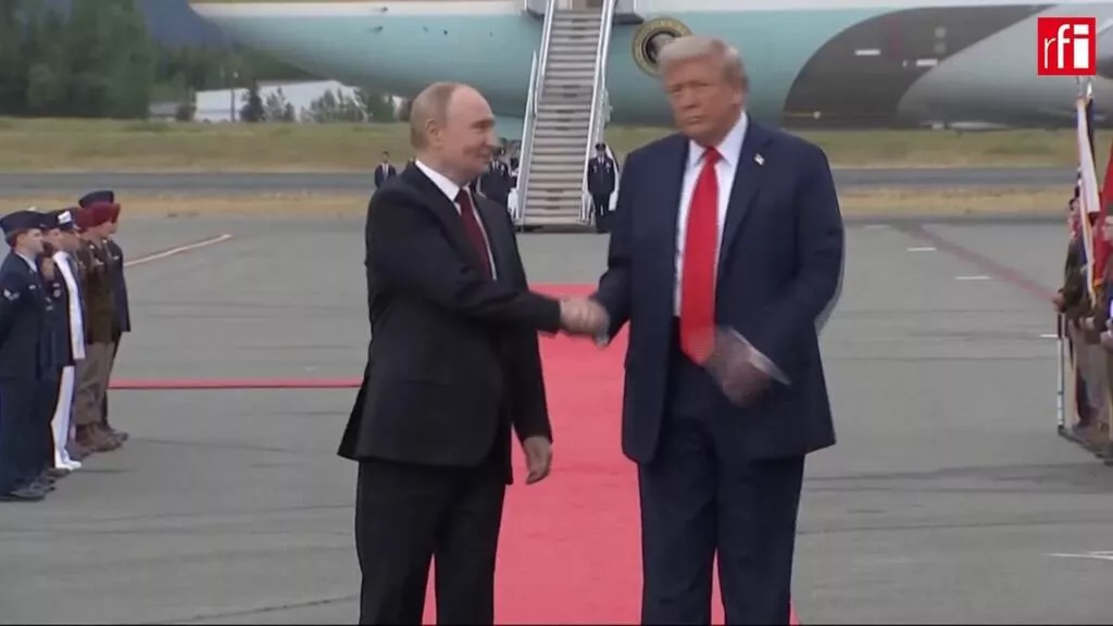 特朗普出尔反尔:从“停火”到“和平协议”的横跳