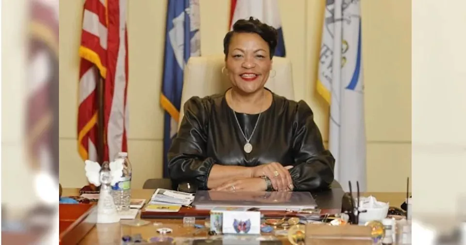 美已婚女市长被爆偷腥 遭控挪用$7万“公费谈恋爱”