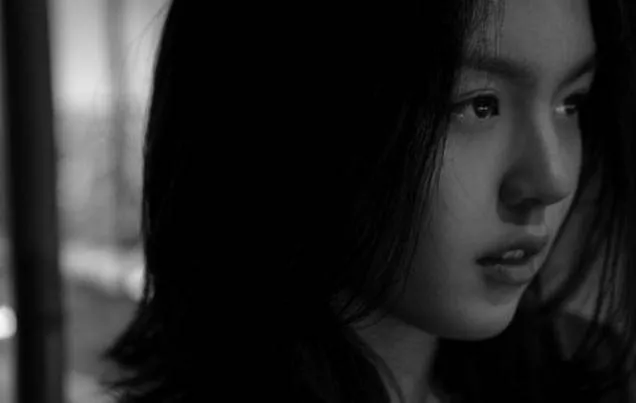 李咏女儿官宣恋情！23岁法图麦晒和男友合影