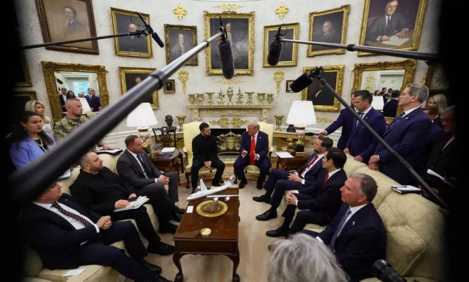 白宫版智斗,特朗普果然大杀四方