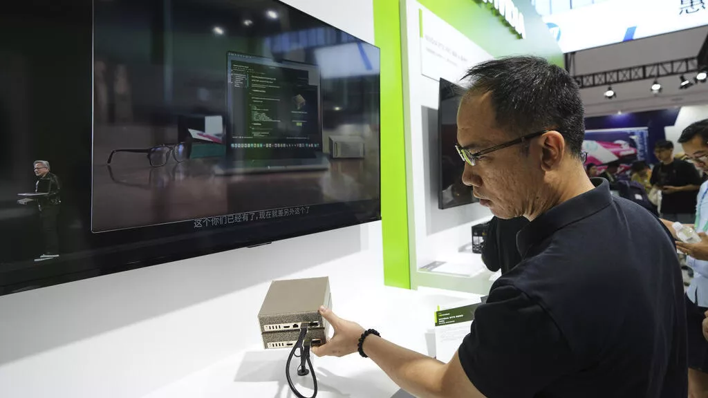 路透:英伟达正为中国开发新AI芯片 比H20更强大