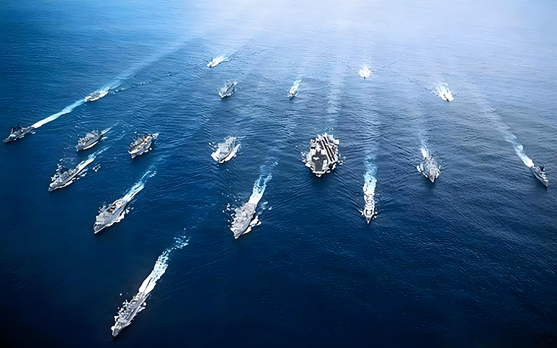 近日,日本媒體發表文章,對中日軍事力量進行對比,並指出若兩國爆發衝突,日本自衛隊的潛艦可能對中國航母形成威脅。該報導甚至稱「中國航母打擊群可能連港口都出不去」,引發各界討論。 圖:翻攝自中華網