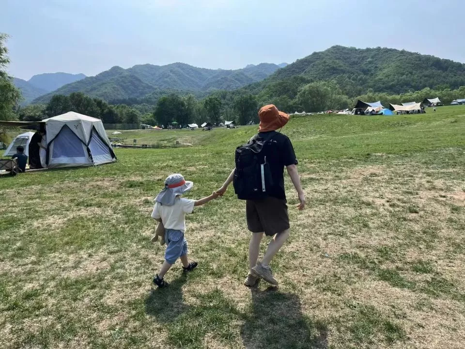 带娃——现在正成为大学生暑期的热门工作