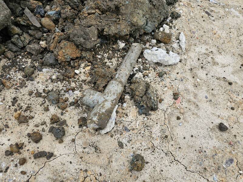 云林检警破获赖男为首的清运集团，非法倾倒营建废弃物在麦寮乡土地，全案侦查终结起诉。（图由云林地检署提供）