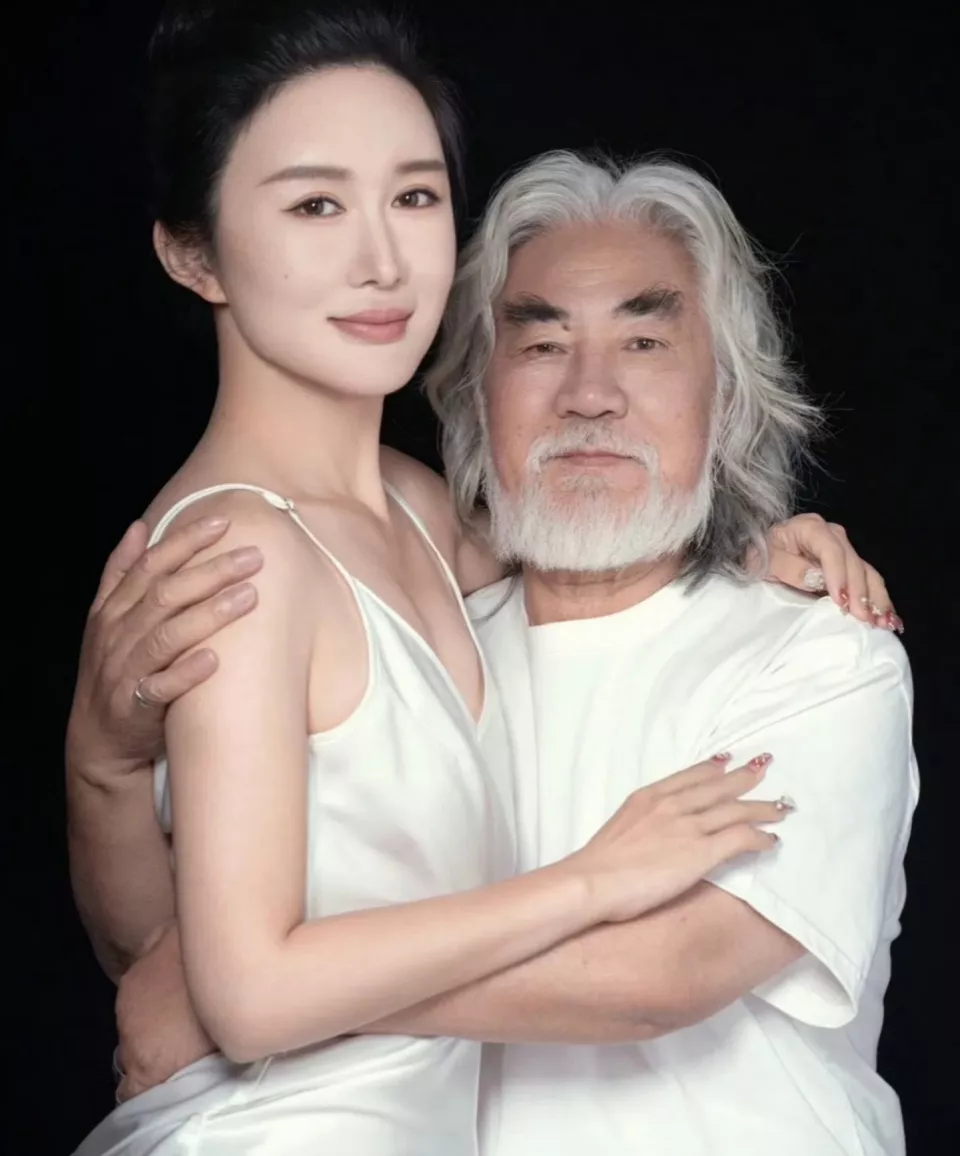 张纪中也没想到他给杜星霖倾注所有的爱,如今换来满脸嫌弃